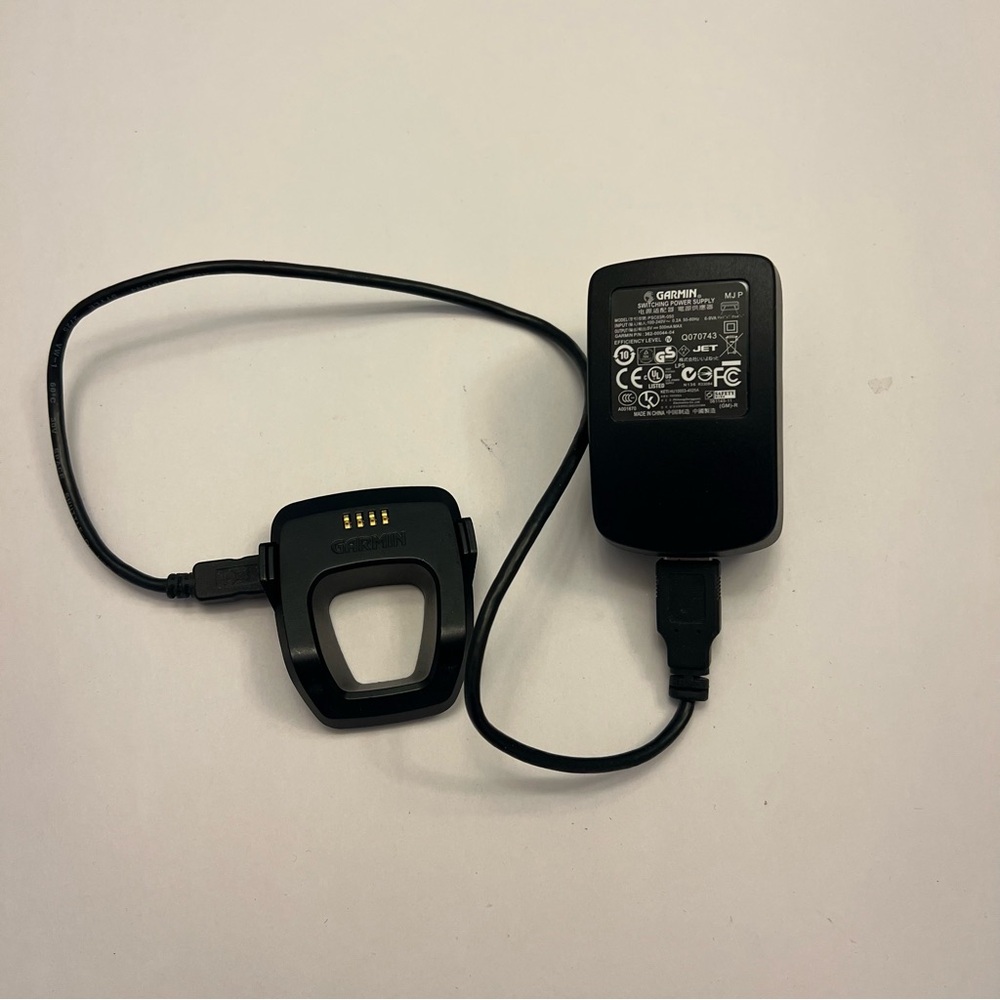 Garmin Forerunner 305‎ Charger and Cube